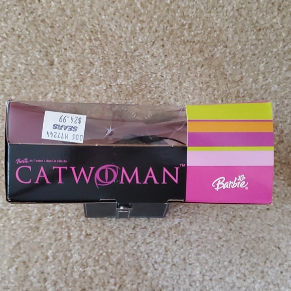 BNIB Barbie Catwoman - Picture 5 of 7